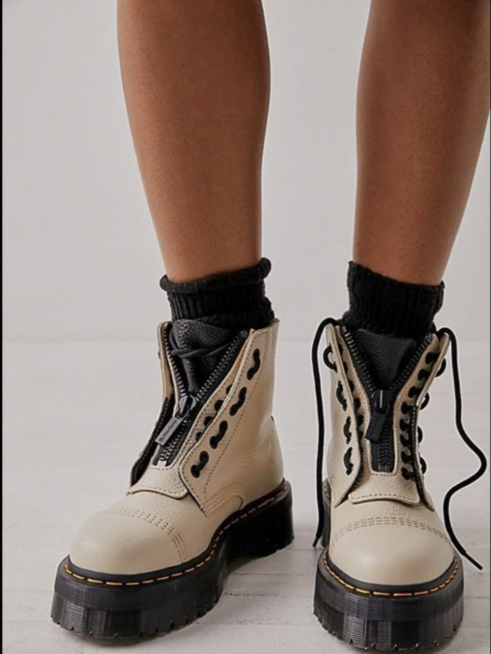 Dr. Martens Sinclair Milled Nappa Leather In Vintage Taupe